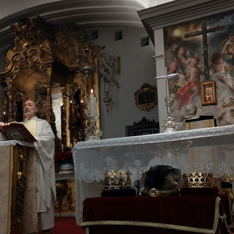 2025-12-28 Coronacion reyes magos Caridad_ Nieves Calvente (22)